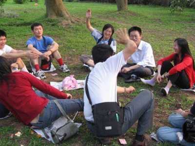 聚會(huì)團(tuán)建小游戲 適合團(tuán)建聚餐的游戲
