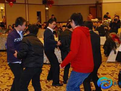 拓展年會活動游戲