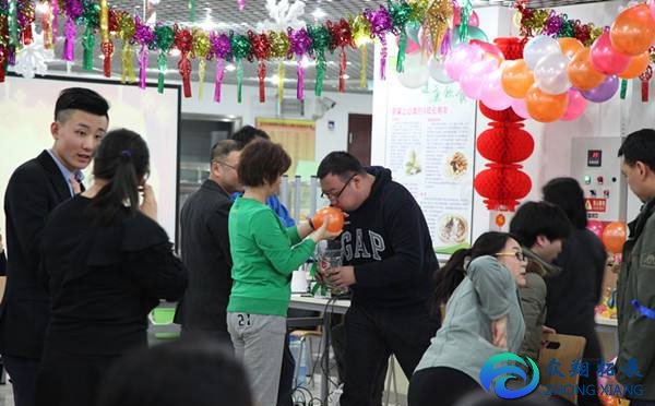 合力吹氣球